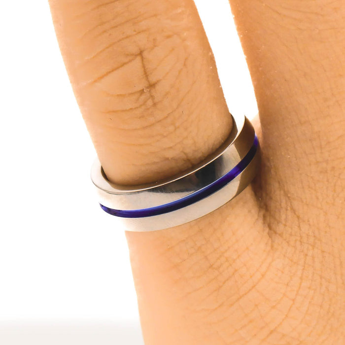 Edward Mirell Women's Titanium Wedding Band Ring With Blue Accents Size 7.5