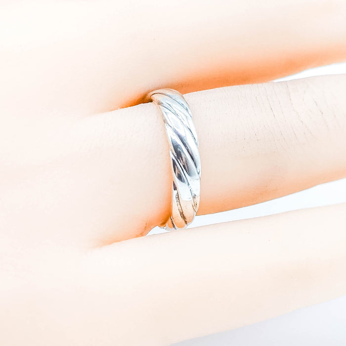 Sterling Silver Twist Ring Size 7
