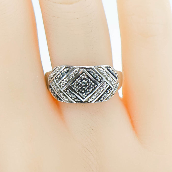 TGGC Sterling Silver Green Sapphire Ring Size 7